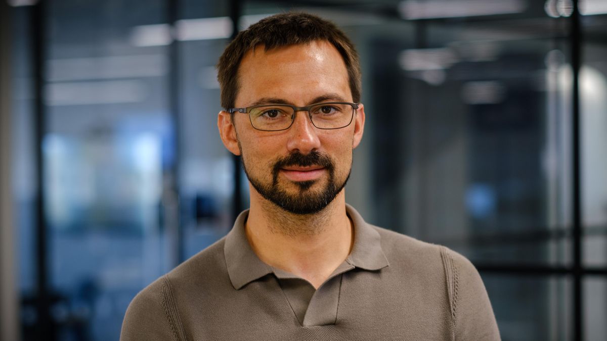 Zavádění AI není tak jednoduché, jak se tvrdí, říká zakladatel Revolutu